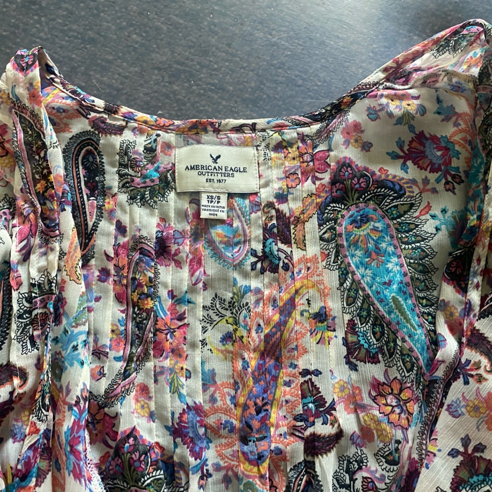 American Eagle xs/small - very flowy kimono
